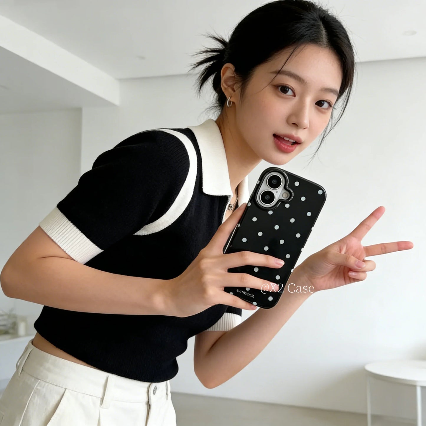 Minimalist Black And White Polka Dots Phone Case For iPhone 17 16 15 14 13 12 11 Pro MAX Plus Y2K Shockproof Dustproof Cover